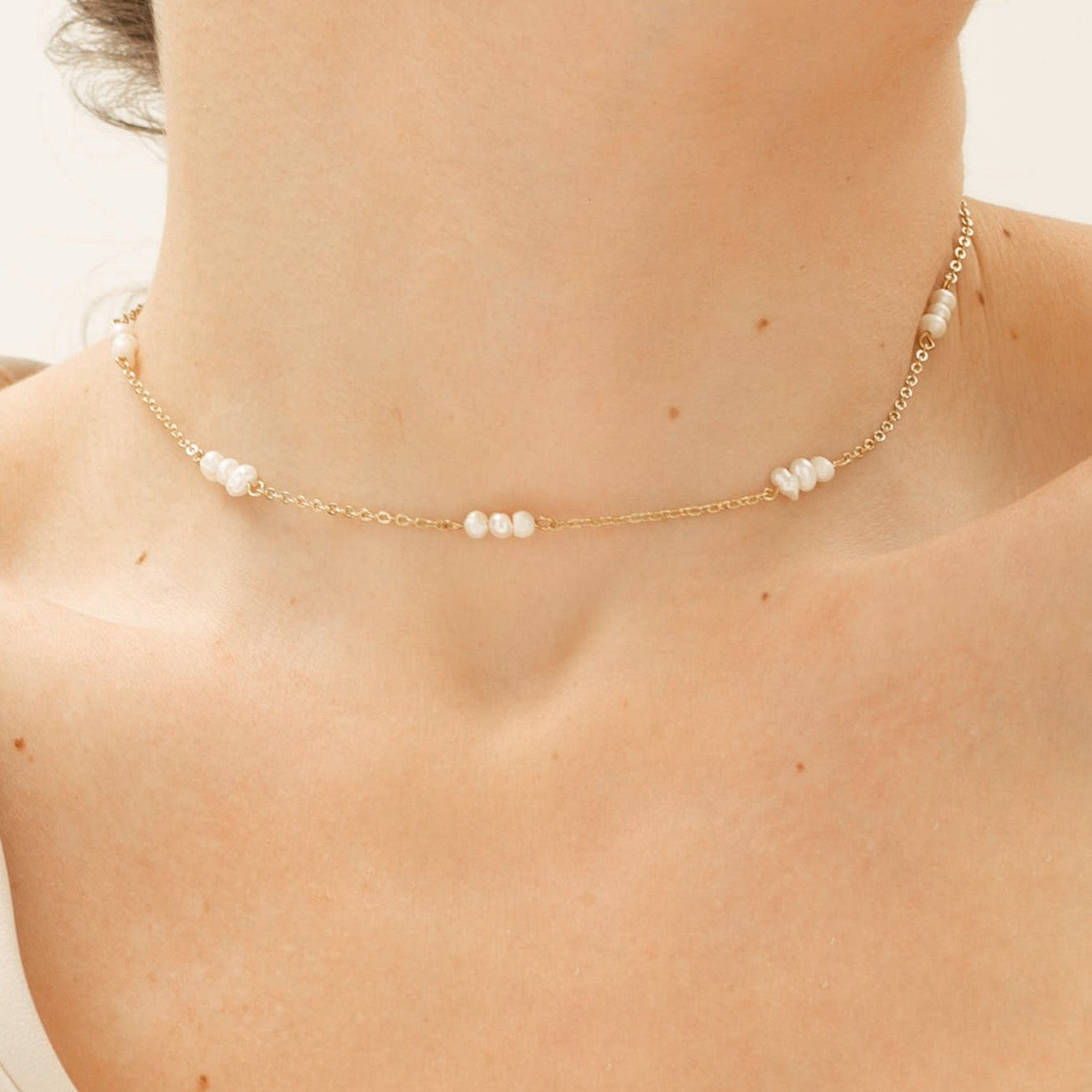 ANNABETH CHOKER NECKLACE