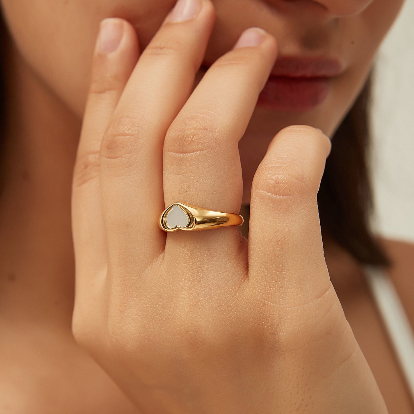 VELA RING | WHITE PEARL