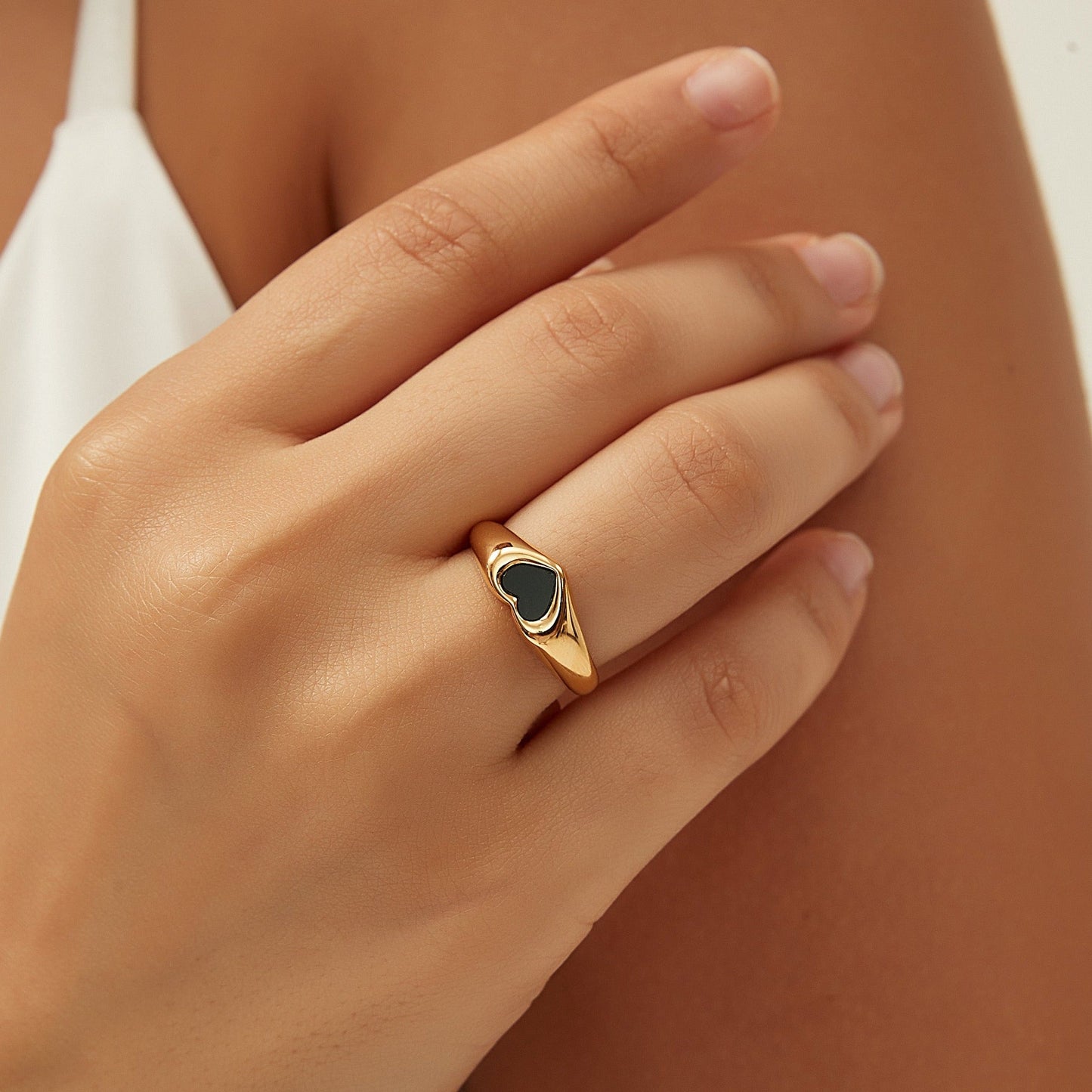 VIVI RING | BLACK ONYX