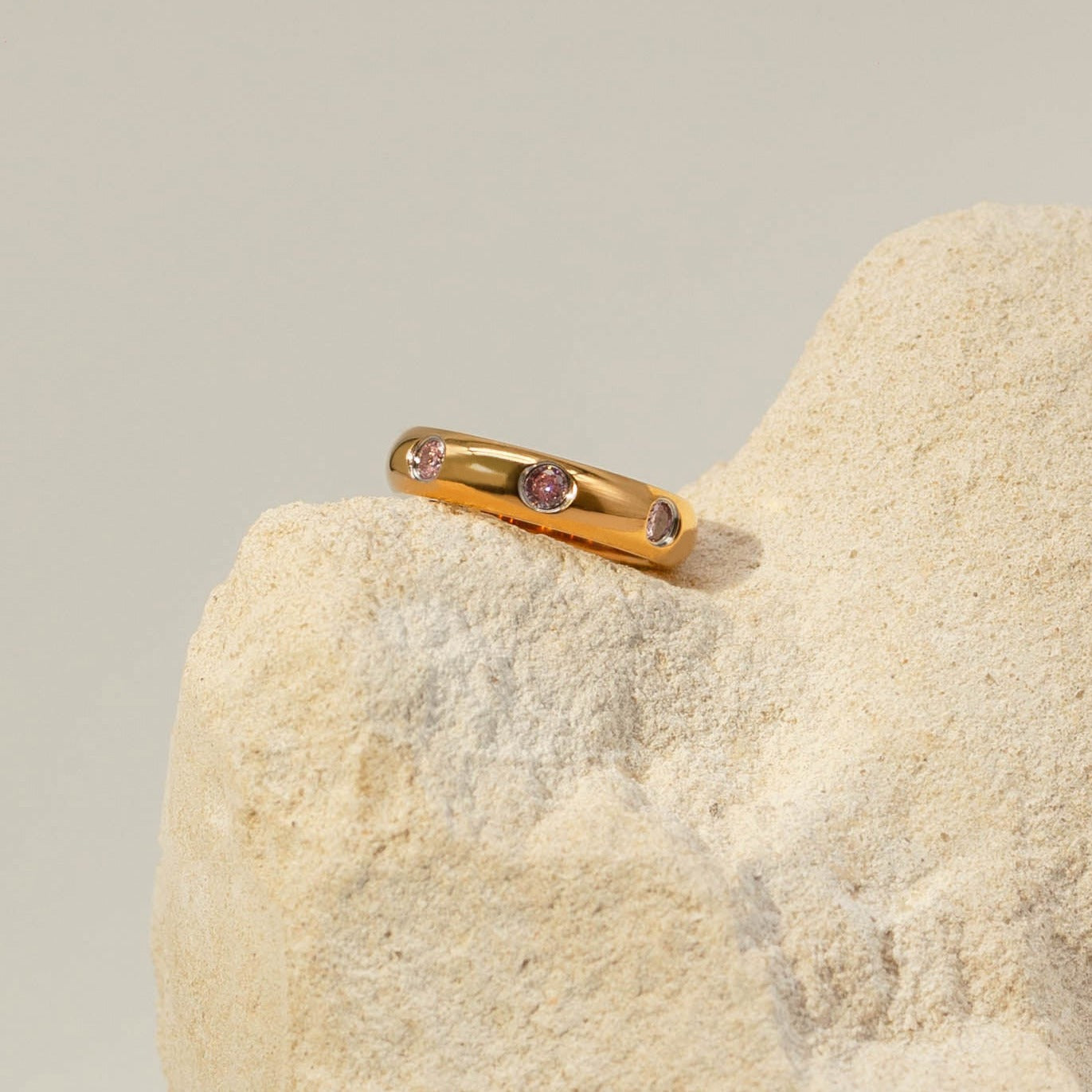 ELOISE RING | QUARTZ