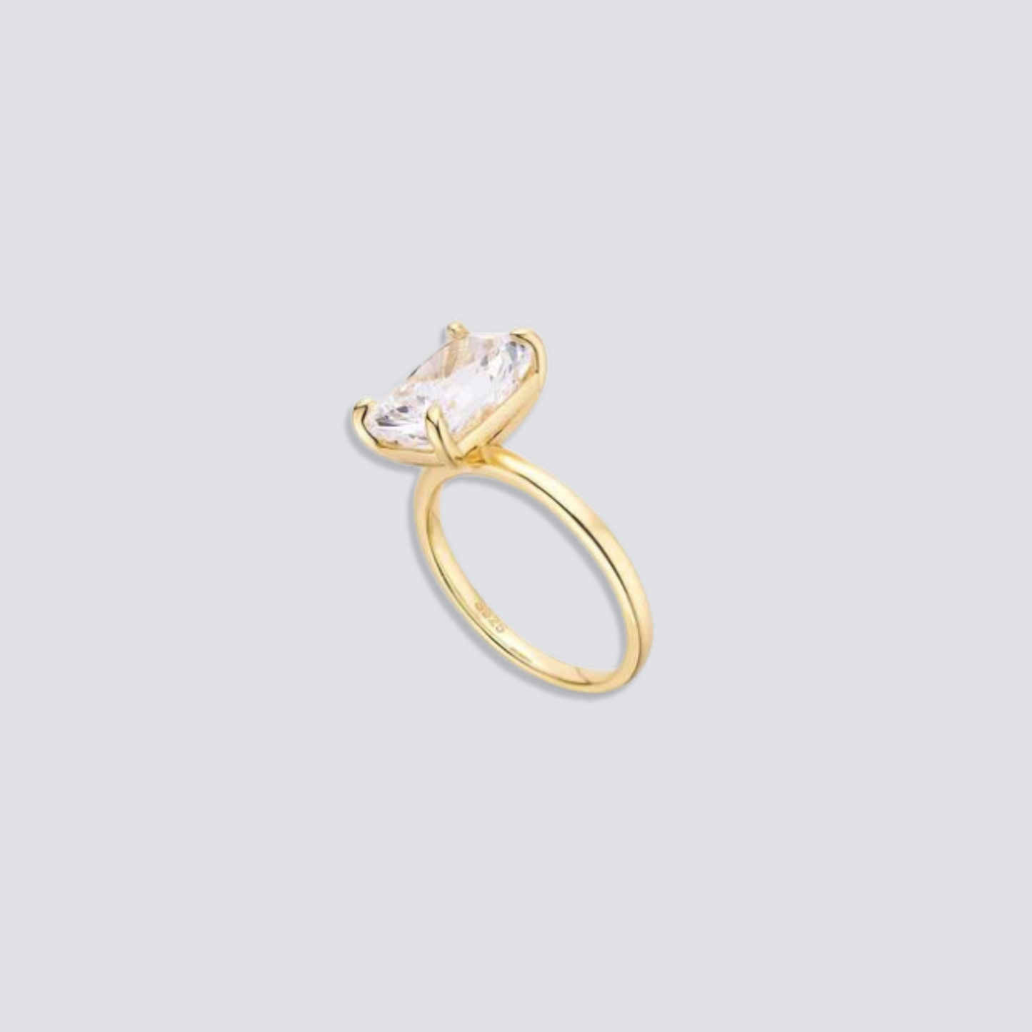 BAGUETTE DIAMOND RING | GOLD