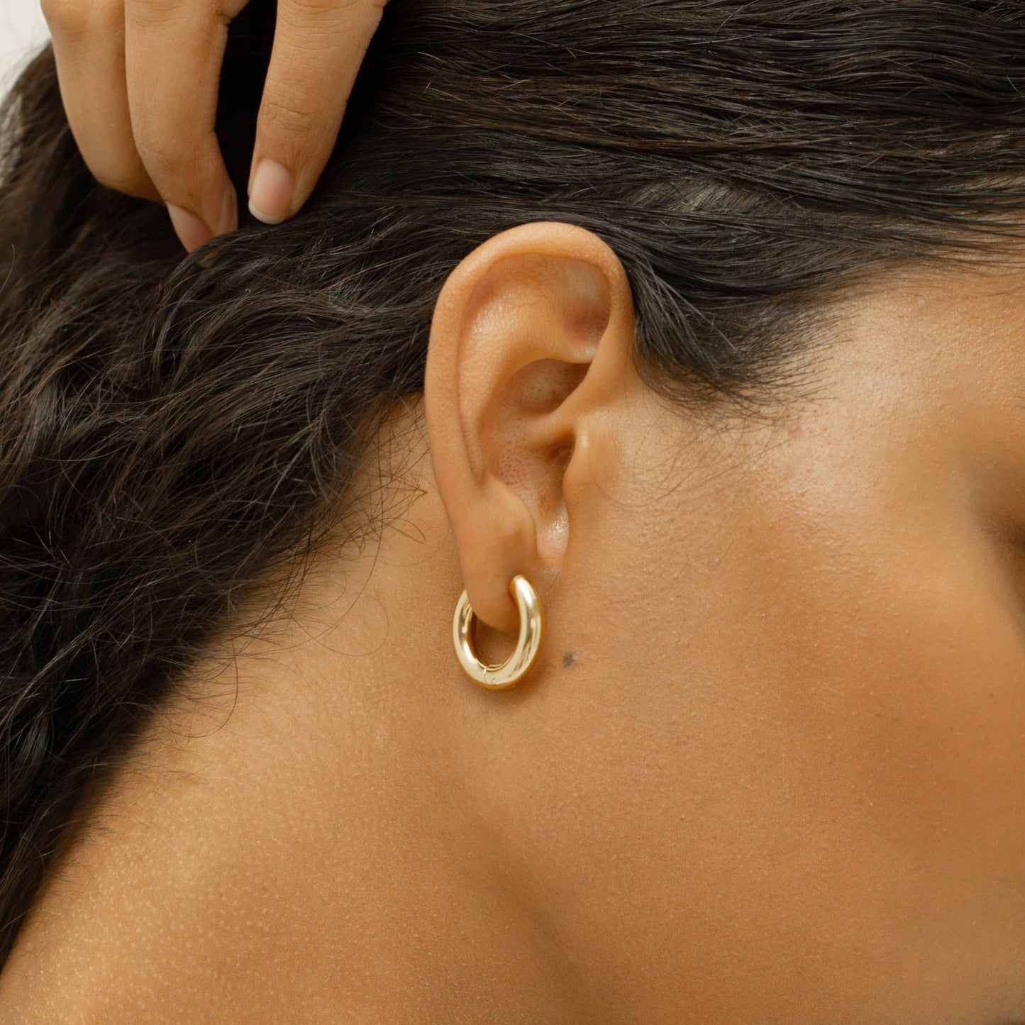 LARISA HOOP EARRINGS