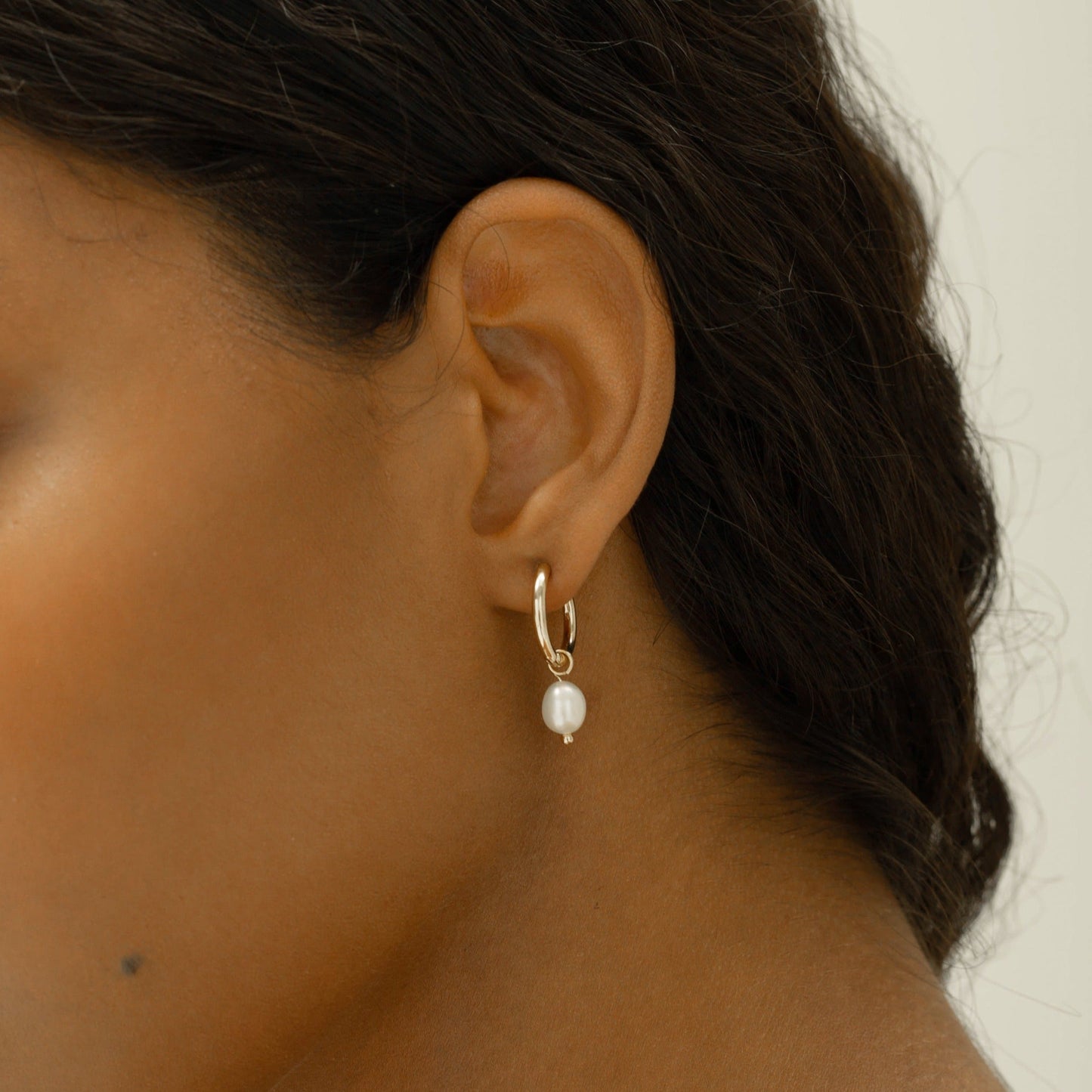 EVANGELINE HOOP EARRINGS