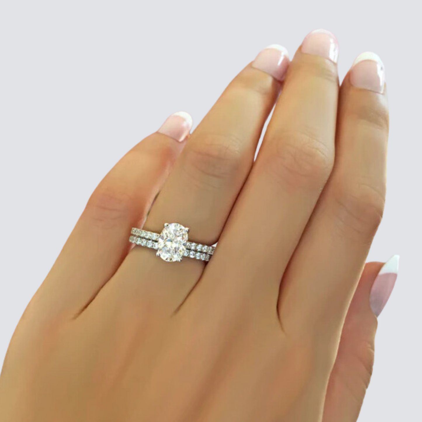 SIGNATURE PAVÉ OVAL RING