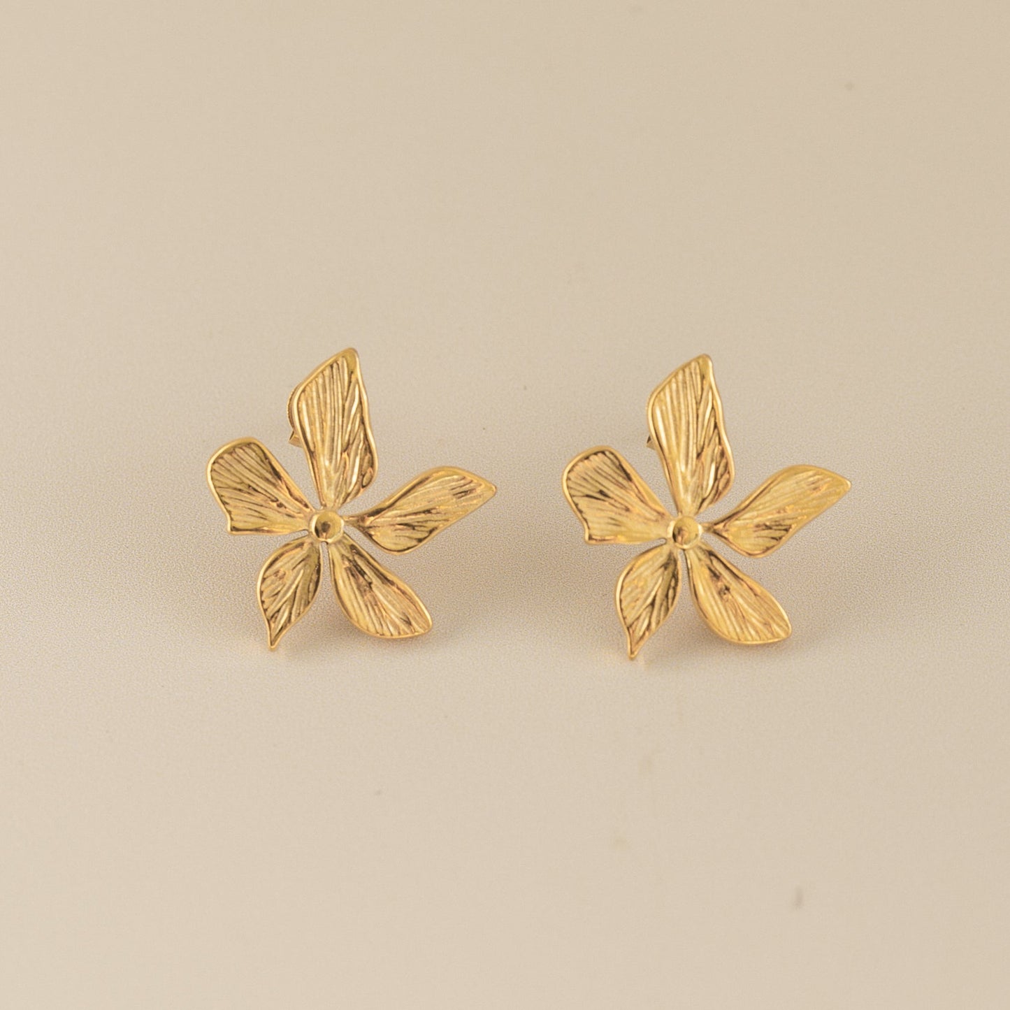 FLEUR STUD EARRINGS