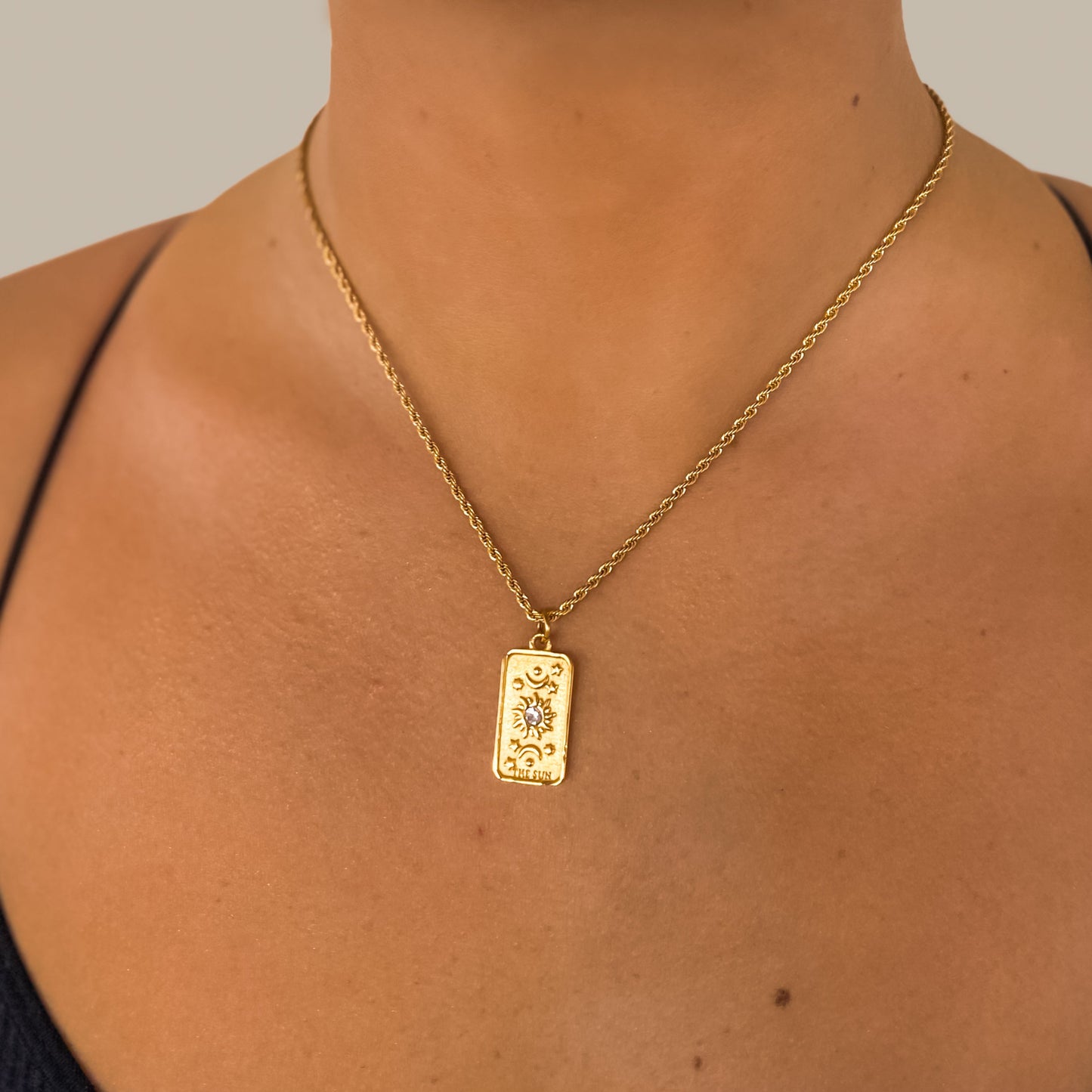 THE SUN PENDANT NECKLACE